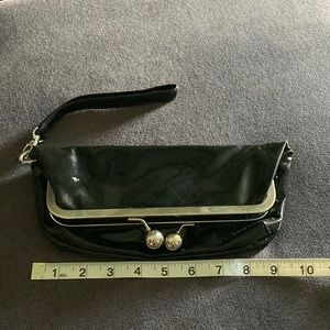 Black clutch